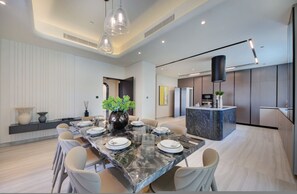 Apartment | 5 bedrooms - Stunning 5BR Duplex on Palm Jumeirah With Sea View (Dubai)