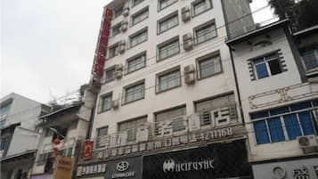 المنشأة من الخارج