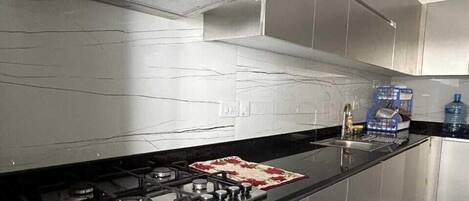 Superior Apartment, Balcony, City View | Private kitchen | Fridge, cookware/dishes/utensils