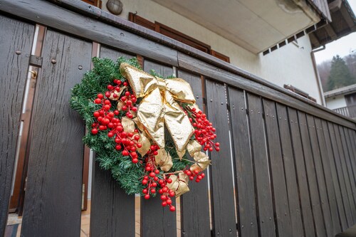 Appartement 'Appartamento Eva' avec vue sur les montagnes, balcon et Wi-Fi