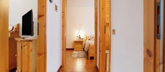 Apartment 'Appartamento Eva' with Mountain View, Balcony and Wi-Fi