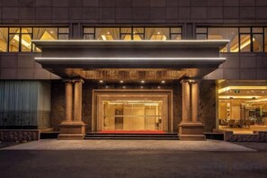 Unclassified image, 3 of 48, button - Tianhe Hotel (Guangzhou)