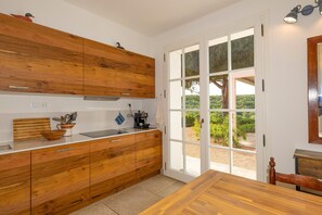 Fridge, oven, stovetop, dishwasher - Apartment 'Podere Terraviva - Apt Ginestra' with Sea View, Shared Pool and Wi-Fi (Riparbella)