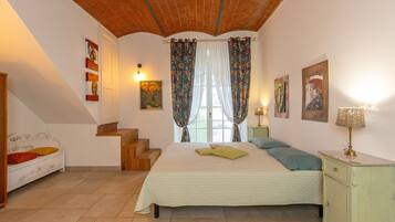 2 chambres, fer et planche Ă repasser, Wi-Fi gratuit, draps fournis