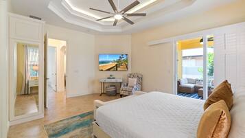 4 bedrooms, desk, iron/ironing board, travel crib