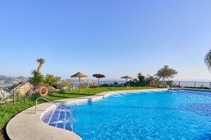 Pool - Holiday Home 'Los Altos 23' with Sea View, Wi-Fi and Air Conditioning (Almuñécar)