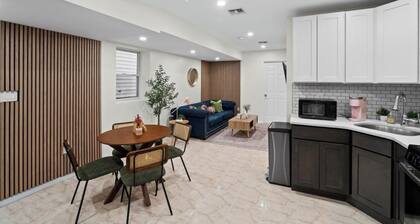 1-Bdr apartment 3 min walk from train to NYC -warm interior design
