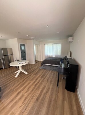 Bügeleisen/Bügelbrett, WLAN, Bettwäsche