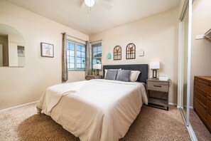 4 soverom, skrivebord, strykejern/-brett og wi-fi