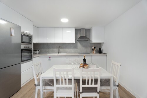 Vacation Home 'Vivienda El Viajero' with Sea View, Private Terrace and Wi-Fi