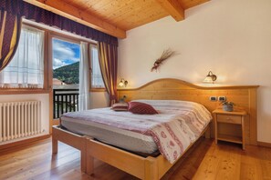 1 bedroom, free WiFi, bed sheets