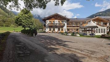 Esterni