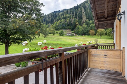 Room 'Camera Quadrupla N 1' with Mountain View, Shared Garden and Wi-Fi