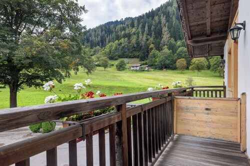 Room 'Camera Quadrupla N 1' with Mountain View, Shared Garden and Wi-Fi