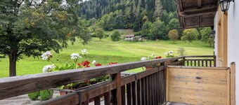 Room 'Camera Quadrupla N 1' with Mountain View, Shared Garden and Wi-Fi