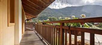 Room 'Camera Doppia-quadrupla N 6' with Mountain View, Shared Garden and Wi-Fi