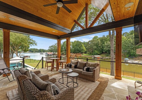 New Saltwater Pool + Spa, Views | Wilson Hideaway