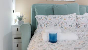 Ferros/tábuas de passar roupa, Wi-Fi de cortesia, roupa de cama