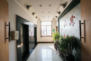 Unclassified image, 2 of 20, button - Gangyue Hotel (Shaoxing)
