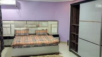1 bedroom, iron/ironing board, WiFi, bed sheets