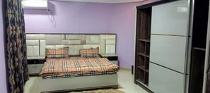 1 bedroom, iron/ironing board, WiFi, bed sheets