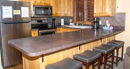Winterplace D101 Ski in/Ski Out First Floor