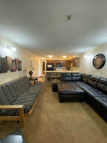 Winterplace D105 Ski in Ski out condo First Floor