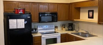 Winterplace Ski in Ski out condo First Floor D105