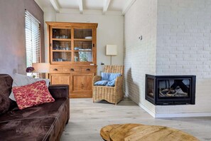 Smart TV y chimenea