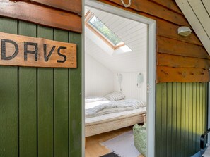 3 bedrooms, Internet