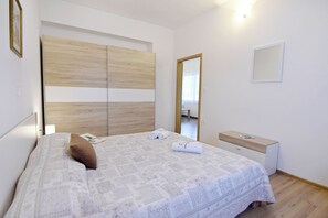 2 bedrooms, free WiFi, bed sheets