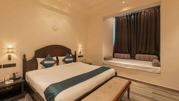 Habitación Deluxe | Caja fuerte, escritorio, tabla de planchar con plancha y wifi gratis