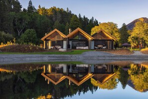 บริเวณภายนอก