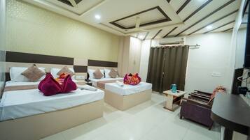Family Quadruple Room | Premium bedding, laptop workspace, soundproofing