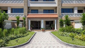 Unclassified image, 4 of 31, button - Marjaan Apartments (Mombasa)