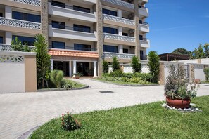 Garden - Marjaan Apartments (Mombasa)