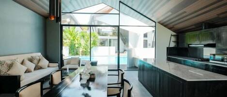 Kolam renang terbuka