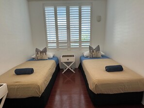 2 bedrooms, iron/ironing board, WiFi, bed sheets