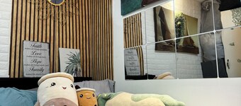 The White Haven is 15 mins away from Clark's Must See Destinations and Airport.