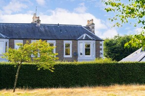 Exterior - Orchar Park View (Broughty Ferry, Dundee)