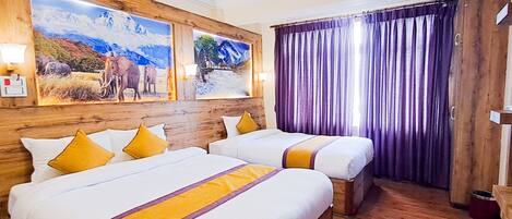 Desk, laptop workspace, free WiFi