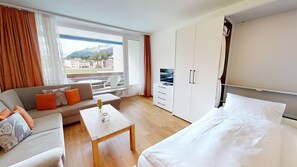 Free WiFi, bed sheets - Well-kept holiday apartament house in a prime location in St. (St. Moritz)