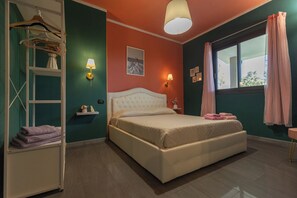 1 bedroom, desk, iron/ironing board, WiFi