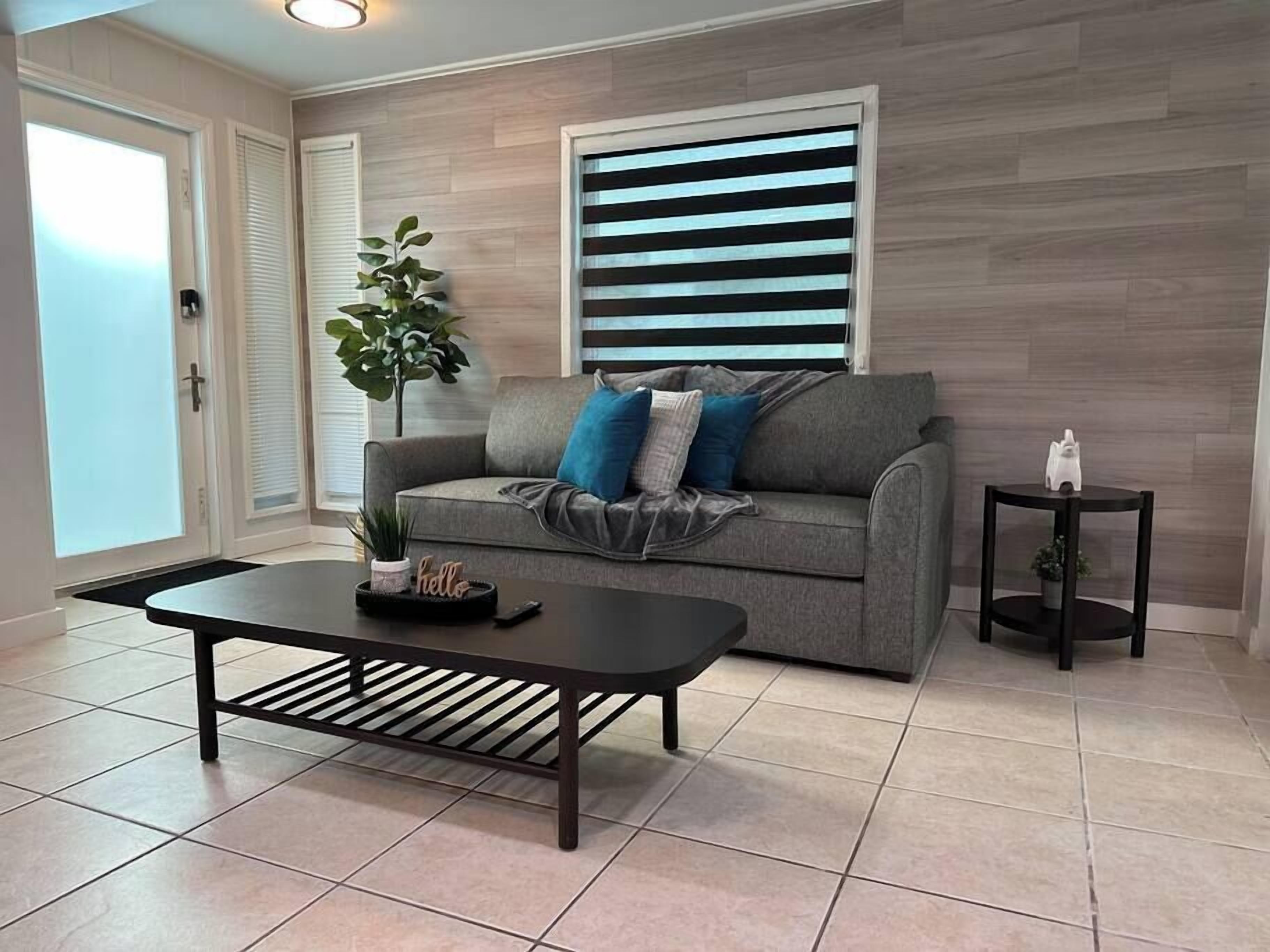 Home W/ Patio  9 Min To Hard Rock /Beaches (#2) - Dania Beach, FL