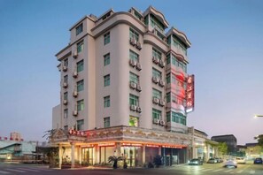 Exterior - Xianggang Hotel Longgang (Longgang)