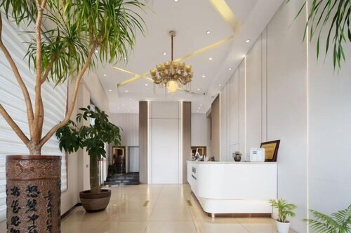 Xianggang Hotel Longgang