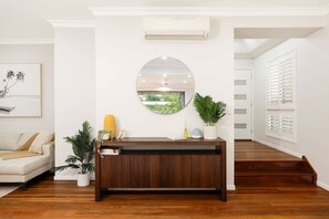 Interior - Large Family Pool Home in Taringa|6km to CBD|Pets (Taringa)