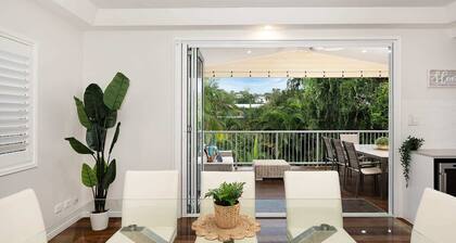 6km to CBD|Large Family Pool Home in Taringa|Pets