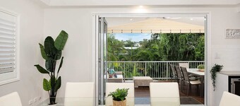 Large Family Pool Home in Taringa|6km to CBD|Pets