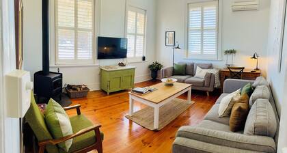 Stunning 2 bedroom apartment on the foreshore